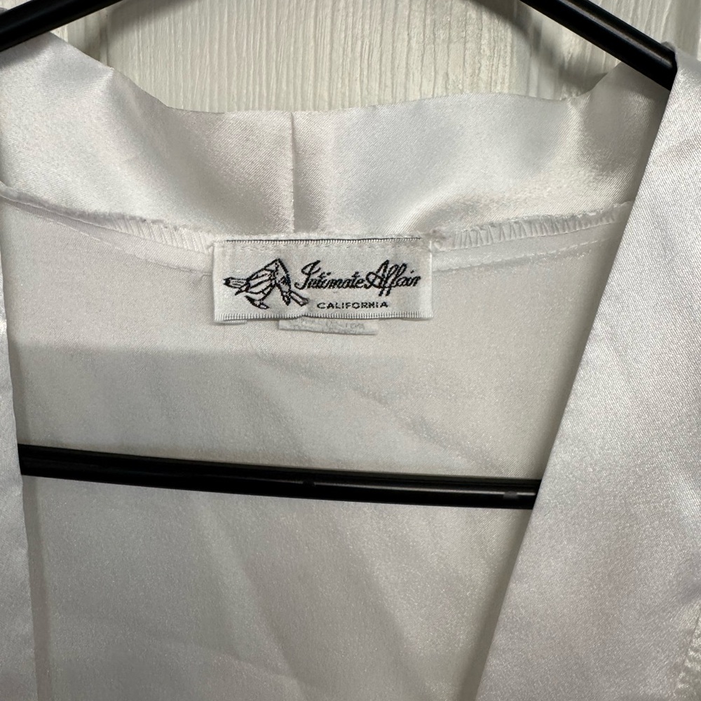 Bridal Robe - Picture 2 of 4